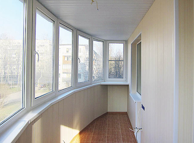 Замена холодного остекления на балконе на теплое Домодедово